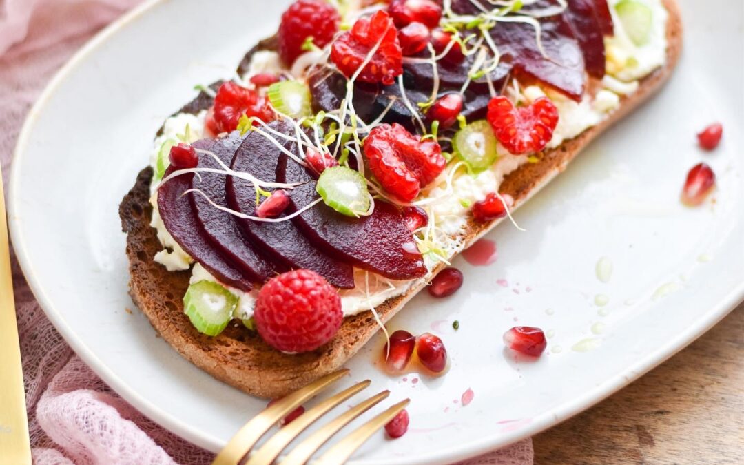 Tartine au Fromage frais et à la Betterave